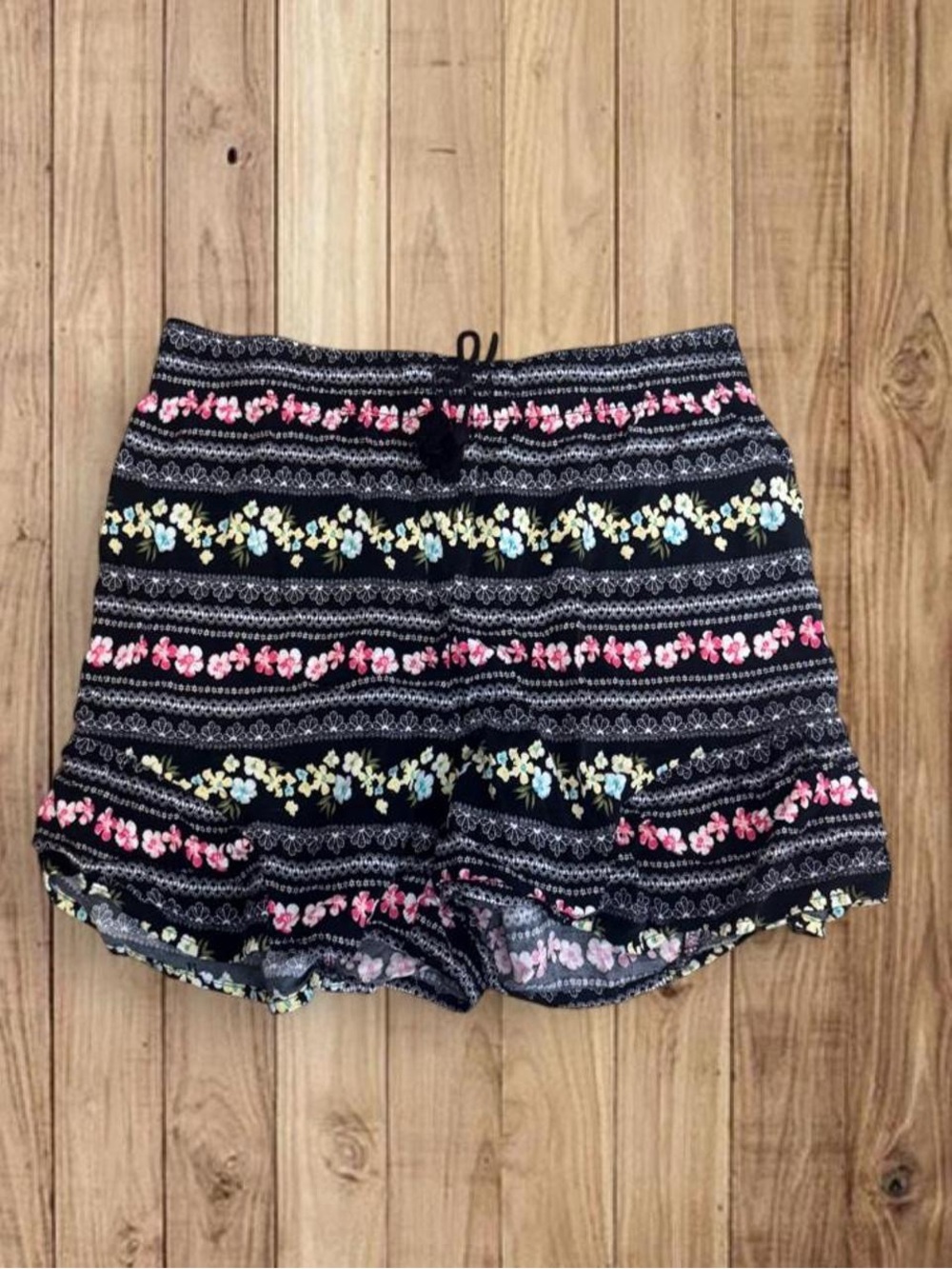 floral shorts